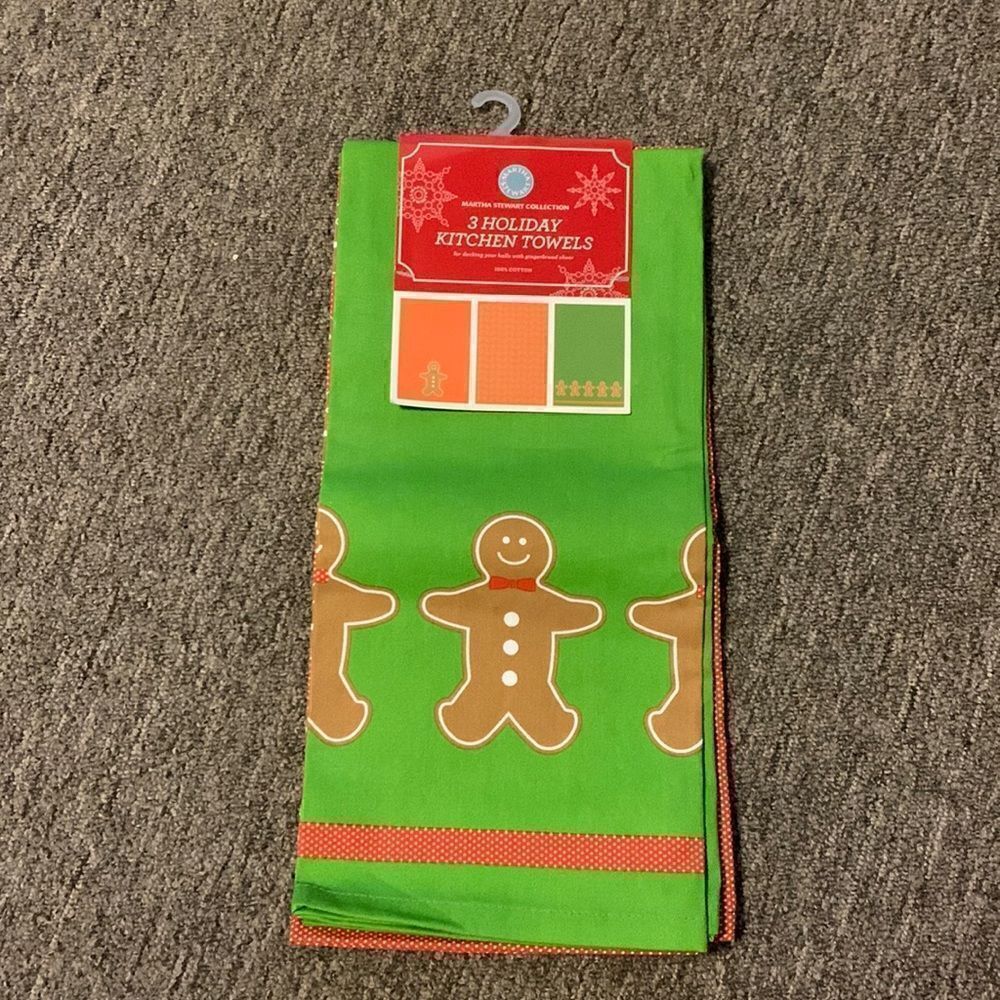 Martha Stewart Collection NWT 3 piece holiday gingerbread towel set